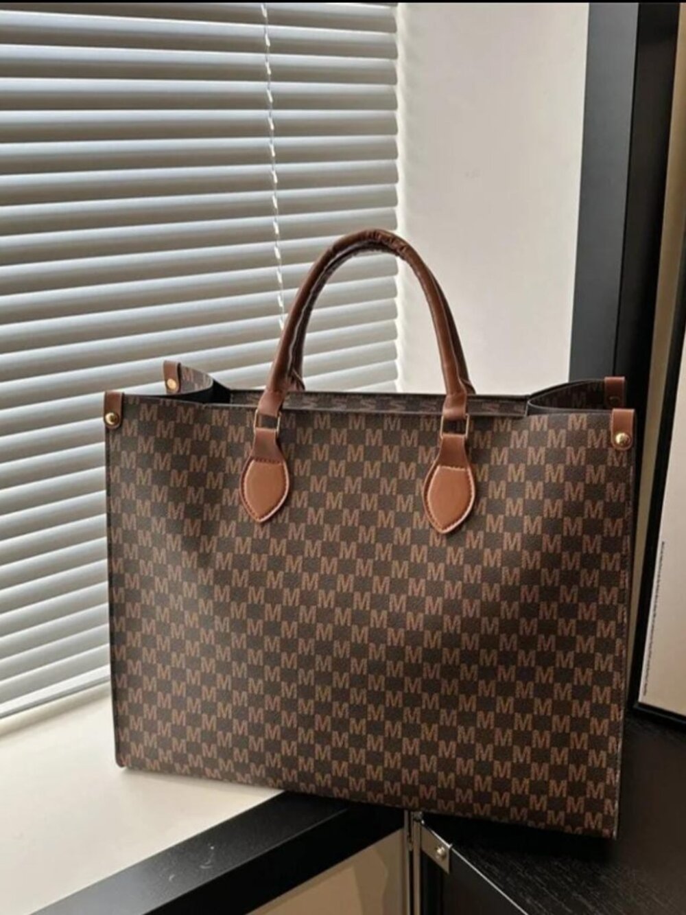 Elegant Women's Shoulder Tote Bags.
